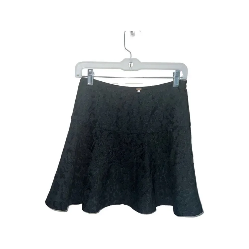 Free people Black chenile leopard skirt size 4